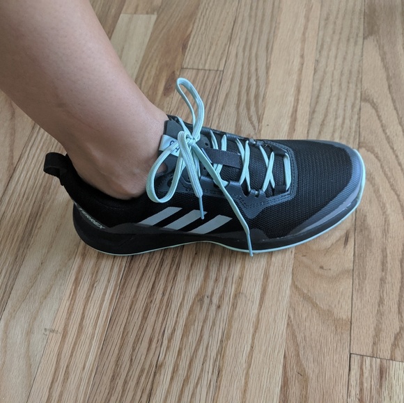 Adidas size 7 - Picture 8 of 8